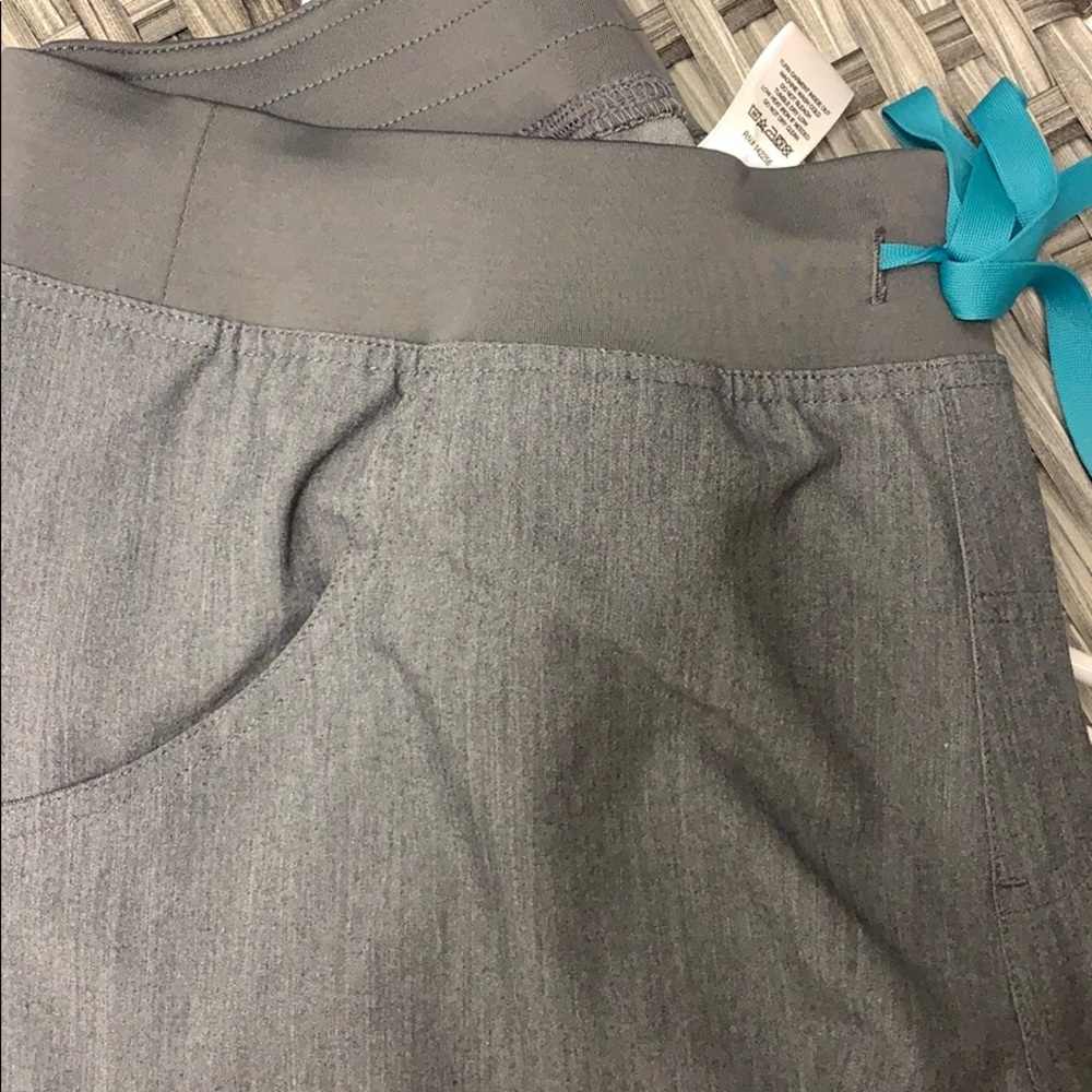 Figs Cargo Scrubs